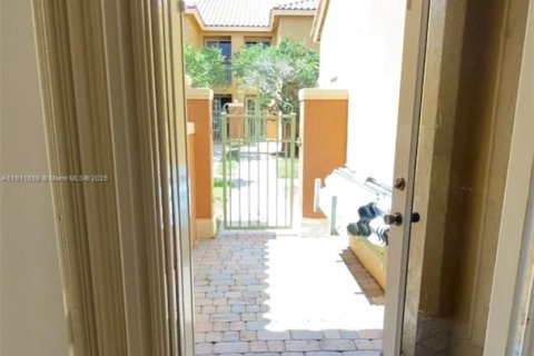 Villa ou maison à louer à Pembroke Pines, Floride: 3 chambres, 129.13 m2 № 1966797 - photo 23