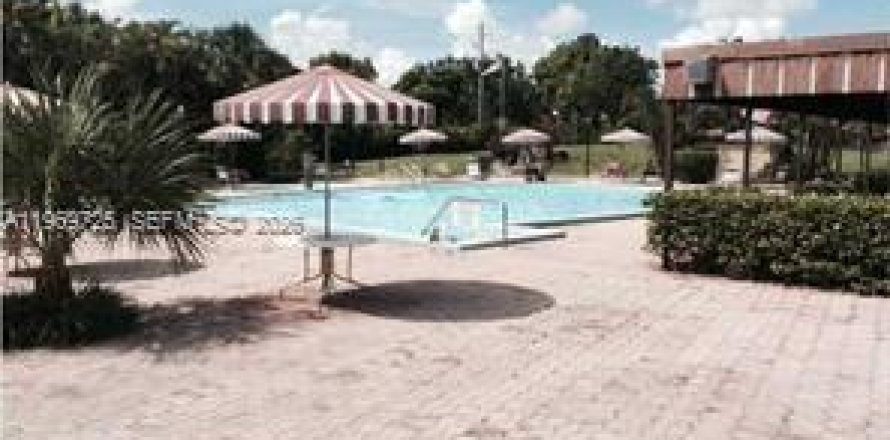 Condo in Plantation, Florida, 2 bedrooms  № 2030566