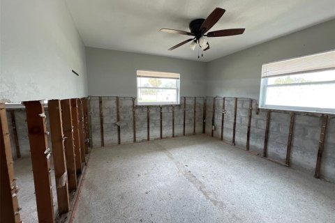 Casa en venta en Saint Petersburg, Florida, 3 dormitorios, 152.36 m2 № 1513989 - foto 14