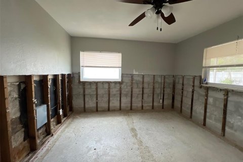 Casa en venta en Saint Petersburg, Florida, 3 dormitorios, 152.36 m2 № 1513989 - foto 17