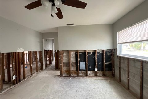 Casa en venta en Saint Petersburg, Florida, 3 dormitorios, 152.36 m2 № 1513989 - foto 18