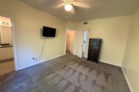 Touwnhouse à vendre à Gainesville, Floride: 3 chambres, 161.28 m2 № 2415223 - photo 14