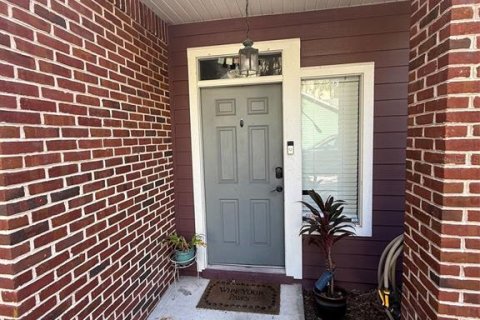 Touwnhouse à vendre à Gainesville, Floride: 3 chambres, 161.28 m2 № 2415223 - photo 2