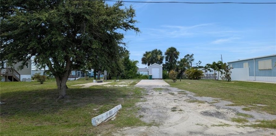 Land in Englewood, Florida № 1822942