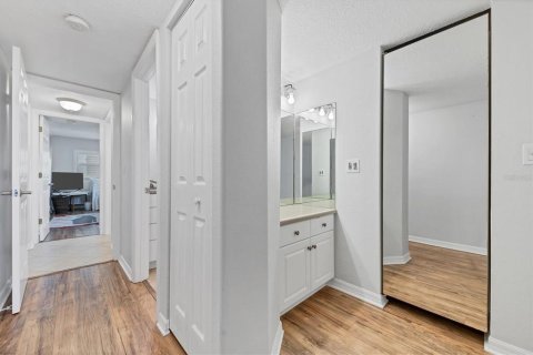Снять в аренду кондоминиум в Лонгбоут-Ки, Флорида 2 спальни, 124.12м2, № 1649695 - фото 19