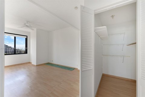 Купить кондоминиум в Ки-Бискейн, Флорида 2 спальни, 139.91м2, № 2033309 - фото 23