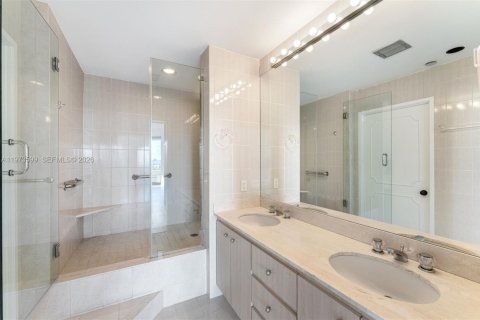 Купить кондоминиум в Ки-Бискейн, Флорида 2 спальни, 139.91м2, № 2033309 - фото 25