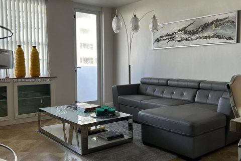 Снять в аренду квартиру в Майами-Бич, Флорида 1 спальня, 80.36м2, № 1958850 - фото 5