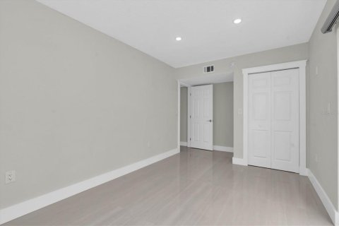Condominio en venta en Saint Petersburg, Florida, 2 dormitorios, 122.17 m2 № 1833026 - foto 24