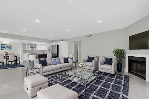 Condominio en venta en Saint Petersburg, Florida, 2 dormitorios, 122.17 m2 № 1833026 - foto 7