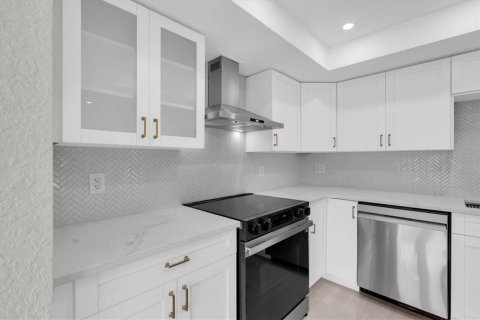 Condominio en venta en Saint Petersburg, Florida, 2 dormitorios, 122.17 m2 № 1833026 - foto 16