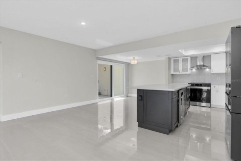 Condominio en venta en Saint Petersburg, Florida, 2 dormitorios, 122.17 m2 № 1833026 - foto 11