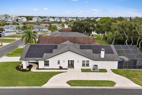 Villa ou maison à vendre à New Port Richey, Floride: 3 chambres, 157.28 m2 № 2402986 - photo 2