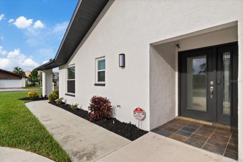 Villa ou maison à vendre à New Port Richey, Floride: 3 chambres, 157.28 m2 № 2402986 - photo 10