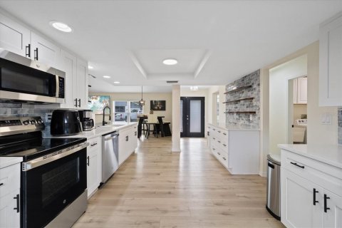 Villa ou maison à vendre à New Port Richey, Floride: 3 chambres, 157.28 m2 № 2402986 - photo 3