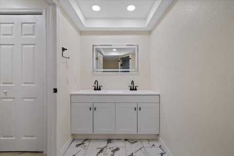 Villa ou maison à vendre à New Port Richey, Floride: 3 chambres, 157.28 m2 № 2402986 - photo 26