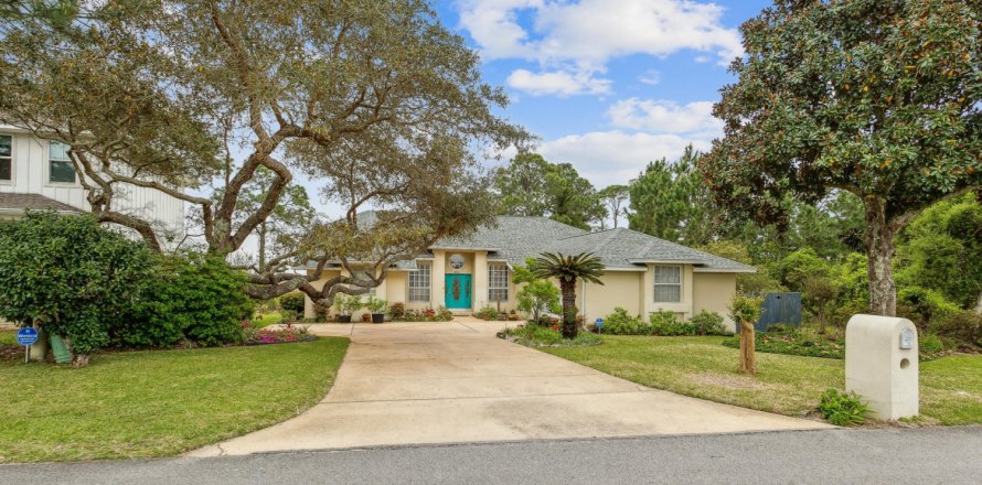 House in Mary Esther, Florida 3 bedrooms, 241.08 sq.m. № 560294