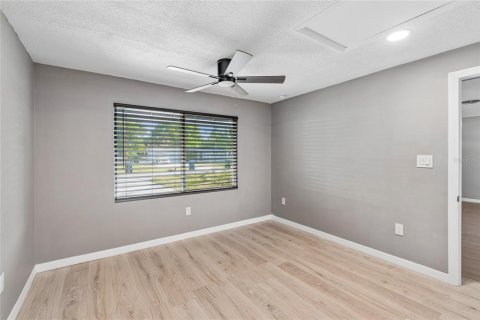 House in Sarasota, Florida 3 bedrooms, 103.86 sq.m. № 2230149 - photo 11