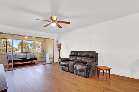 Condominio en venta en Jensen Beach, Florida, 2 dormitorios, 118.17 m2 № 2249480 - foto 13