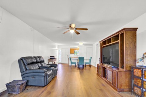 Condominio en venta en Jensen Beach, Florida, 2 dormitorios, 118.17 m2 № 2249480 - foto 30