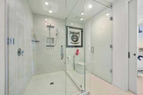 Condominio en venta en Sarasota, Florida, 2 dormitorios, 156.91 m2 № 1894682 - foto 20