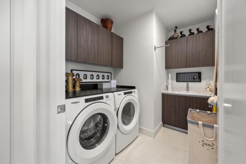 Condominio en venta en Sarasota, Florida, 2 dormitorios, 156.91 m2 № 1894682 - foto 27