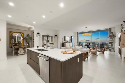 Condominio en venta en Sarasota, Florida, 2 dormitorios, 156.91 m2 № 1894682 - foto 9