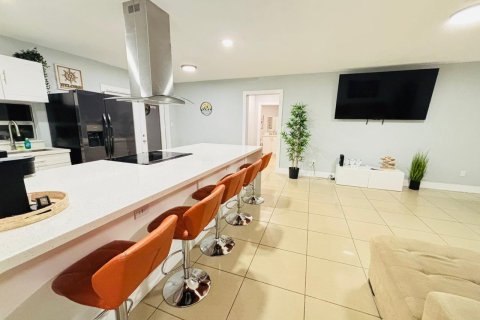 Villa ou maison à vendre à Pompano Beach, Floride: 4 chambres, 135.17 m2 № 2084084 - photo 4