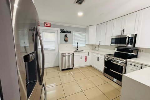 Villa ou maison à vendre à Pompano Beach, Floride: 4 chambres, 135.17 m2 № 2084084 - photo 16