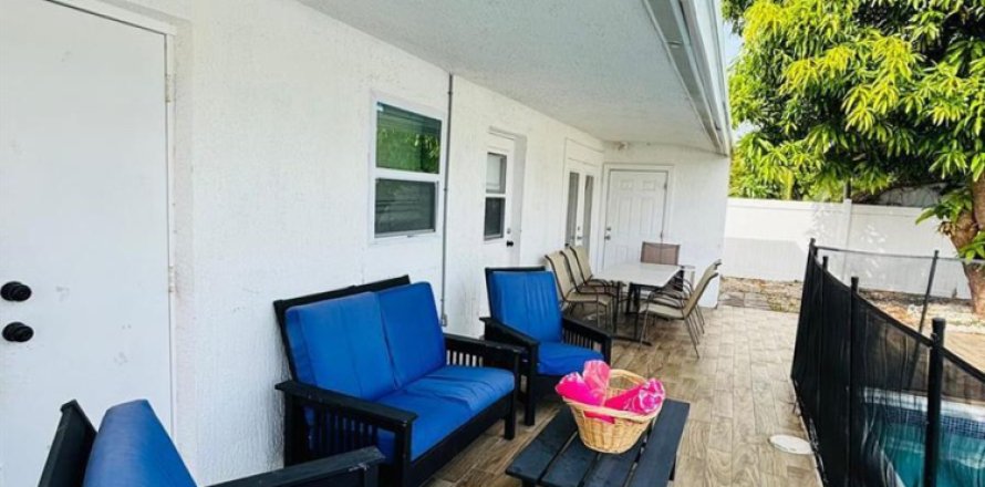 Villa ou maison à Pompano Beach, Floride 4 chambres, 135.17 m2 № 2084084