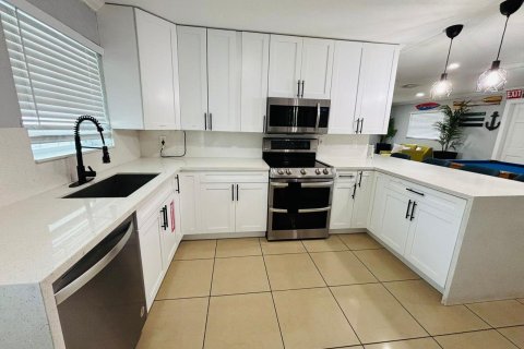 Villa ou maison à vendre à Pompano Beach, Floride: 4 chambres, 135.17 m2 № 2084084 - photo 21