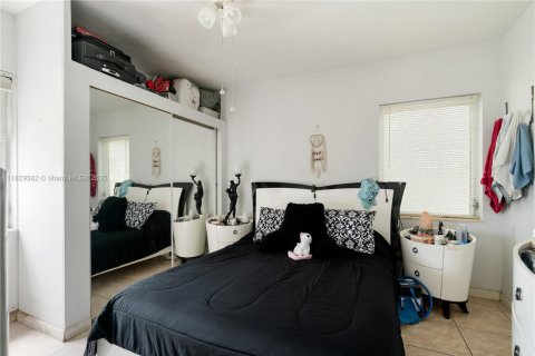 Commercial property in Miami Beach, Florida 185.71 sq.m. № 1802583 - photo 28