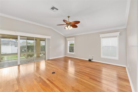 House in The Villages, Florida 3 bedrooms, 182.65 sq.m. № 1625606 - photo 12