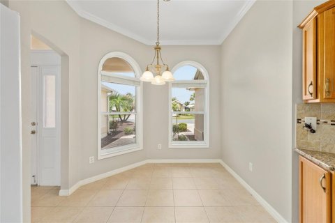 House in The Villages, Florida 3 bedrooms, 182.65 sq.m. № 1625606 - photo 7