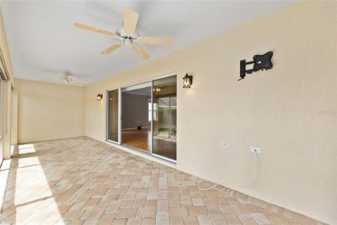 House in The Villages, Florida 3 bedrooms, 182.65 sq.m. № 1625606 - photo 29