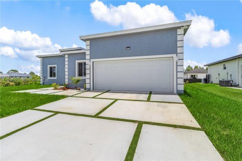 Villa ou maison à vendre à Lehigh Acres, Floride: 4 chambres, 202.53 m2 № 1957809 - photo 23