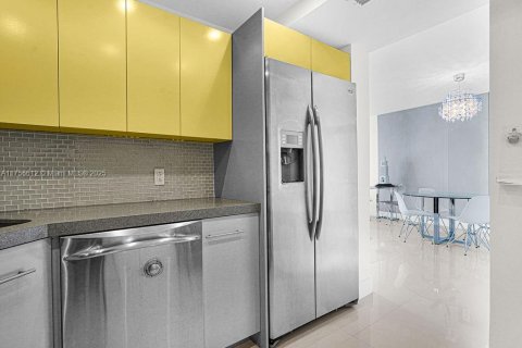 Condominio en venta en Miami Beach, Florida, 1 dormitorio, 78.97 m2 № 1860759 - foto 26
