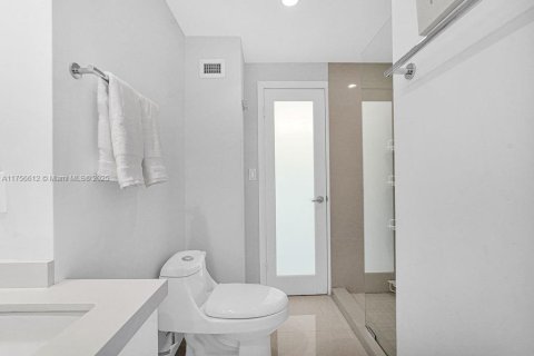 Condominio en venta en Miami Beach, Florida, 1 dormitorio, 78.97 m2 № 1860759 - foto 22