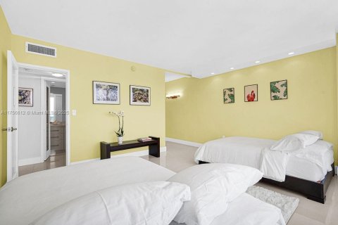 Condominio en venta en Miami Beach, Florida, 1 dormitorio, 78.97 m2 № 1860759 - foto 12