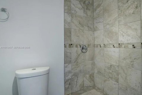 Villa ou maison à louer à Fort Lauderdale, Floride: 1 chambre, 55.56 m2 № 2046346 - photo 10