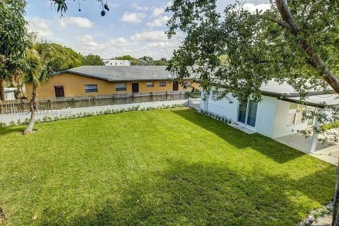 Villa ou maison à louer à Fort Lauderdale, Floride: 1 chambre, 55.56 m2 № 2046346 - photo 12