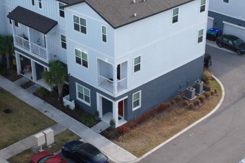 Adosado en Orlando, Florida 4 dormitorios, 147.53 m2 № 2143304