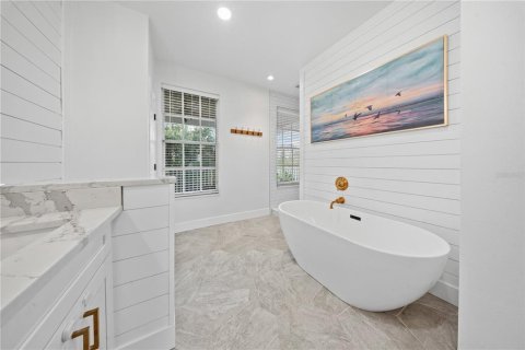 Casa en venta en Tarpon Springs, Florida, 4 dormitorios, 285.12 m2 № 2384404 - foto 11