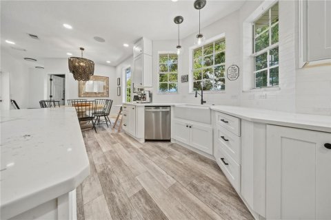 Casa en venta en Tarpon Springs, Florida, 4 dormitorios, 285.12 m2 № 2384404 - foto 23