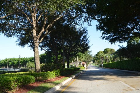Condo in Delray Beach, Florida, 2 bedrooms  № 1121026 - photo 1