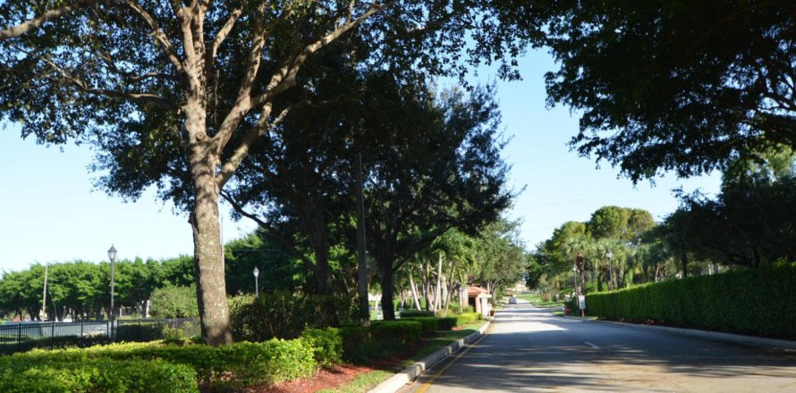 Condo in Delray Beach, Florida, 2 bedrooms  № 1121026