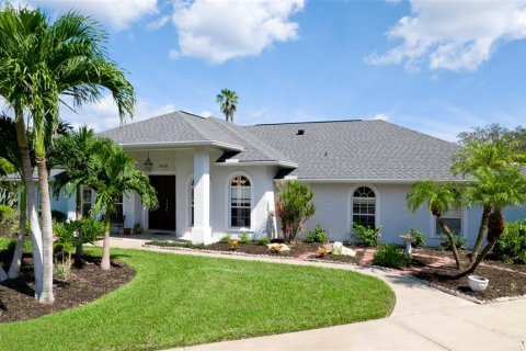 House in Bradenton, Florida 3 bedrooms, 201.41 sq.m. № 1910087 - photo 2