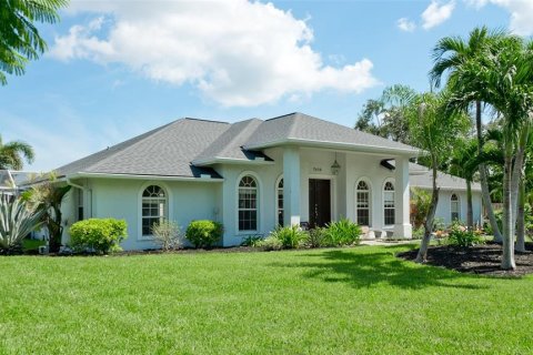 House in Bradenton, Florida 3 bedrooms, 201.41 sq.m. № 1910087 - photo 6