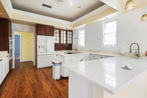 House in Jupiter, Florida 3 bedrooms, 246.19 sq.m. № 2409111 - photo 11
