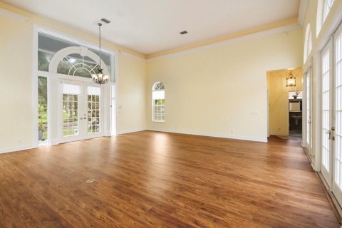 House in Jupiter, Florida 3 bedrooms, 246.19 sq.m. № 2409111 - photo 9